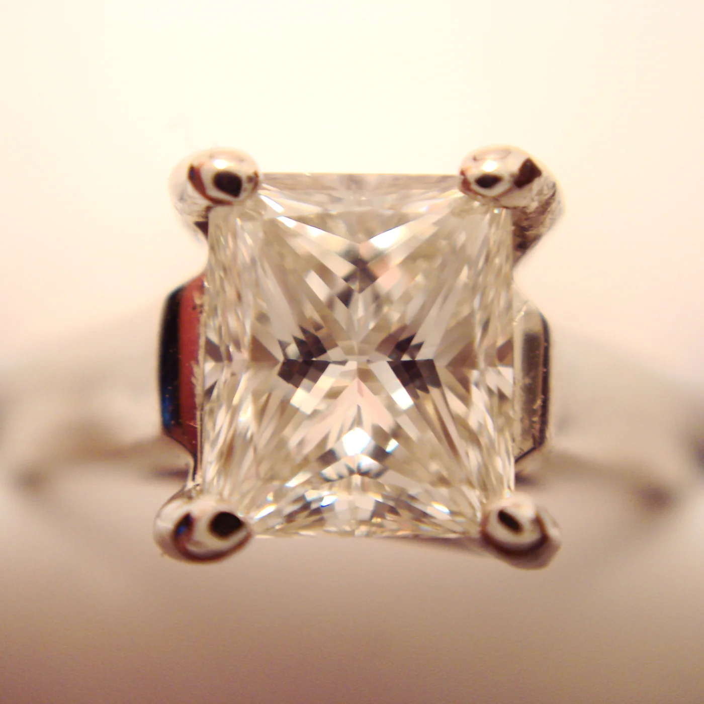 Halo Solitaire Ring 0.50 ct, 18K